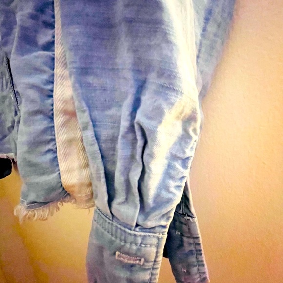 Women’s Bella Dahl Light Blue Wash Button-Up Shirt LIKE NEW size XS - Picture 7 of 15